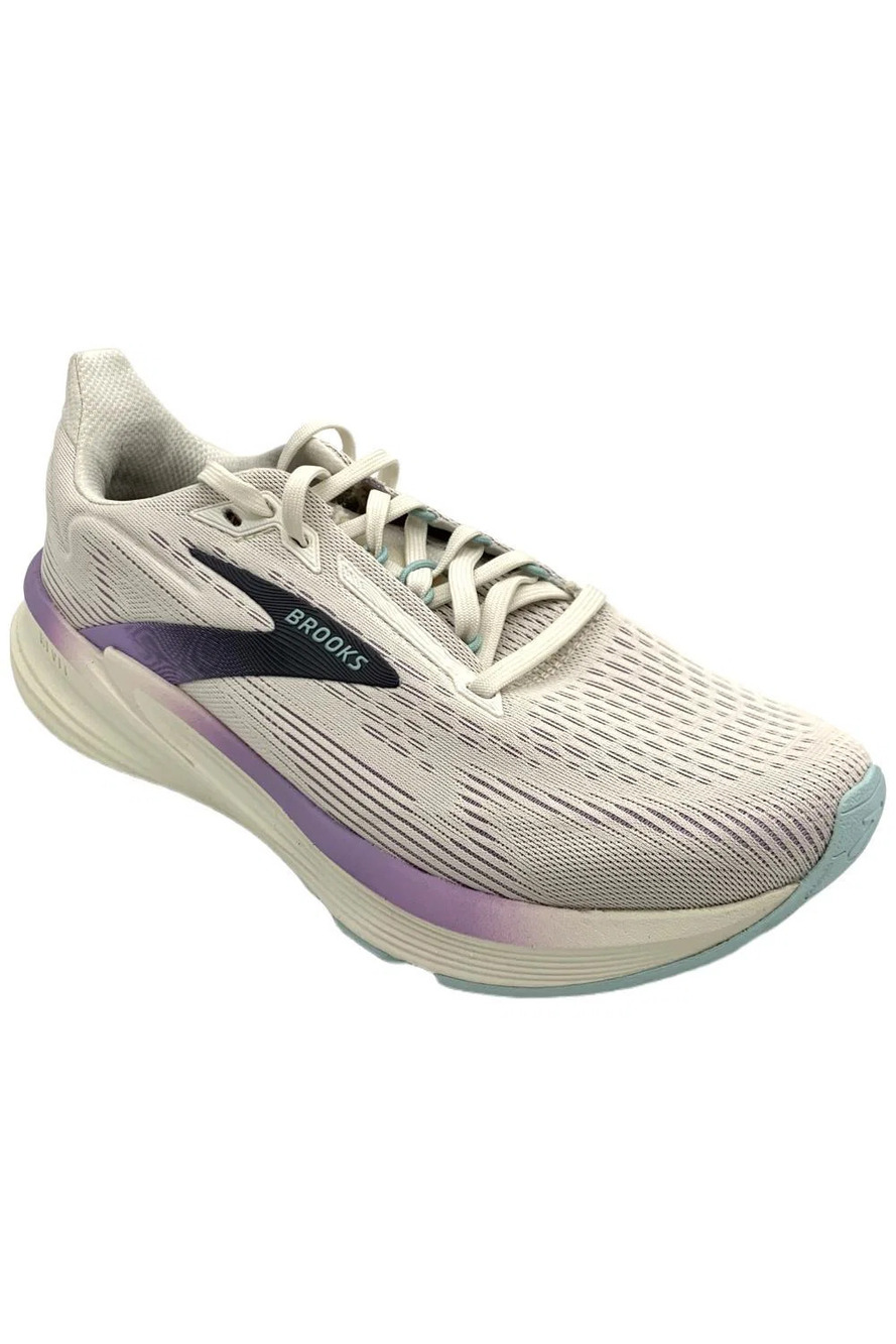 Brooks Women's Revel 8 Sneakers Coconut/Purple Rose/Clearwater - Medium